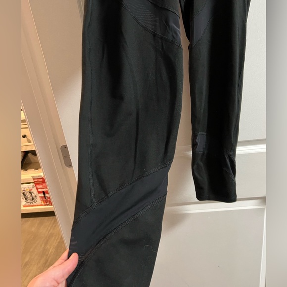 Aerie Women’s 7/8 High-Rise Leggings with Sheer accents - Picture 2 of 4